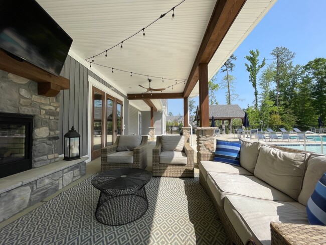 Building Photo - Wren | 3 Bed 2.5 Bath | Garage | 1729 sf
