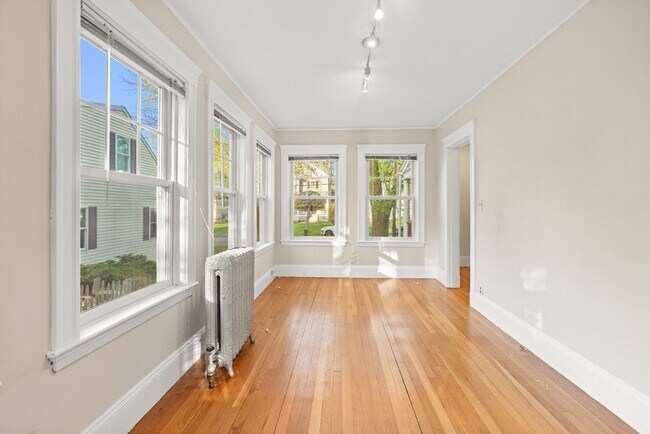 Building Photo - 62 Harding Rd