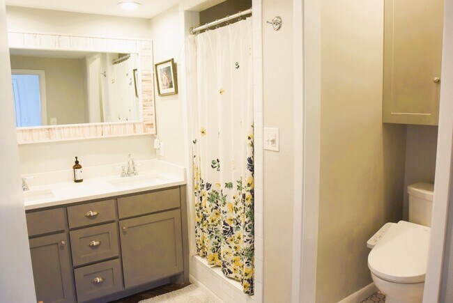 Building Photo - 2508 24th St