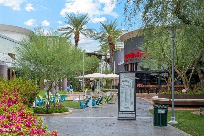 Building Photo - 5350 E Deer Valley Dr