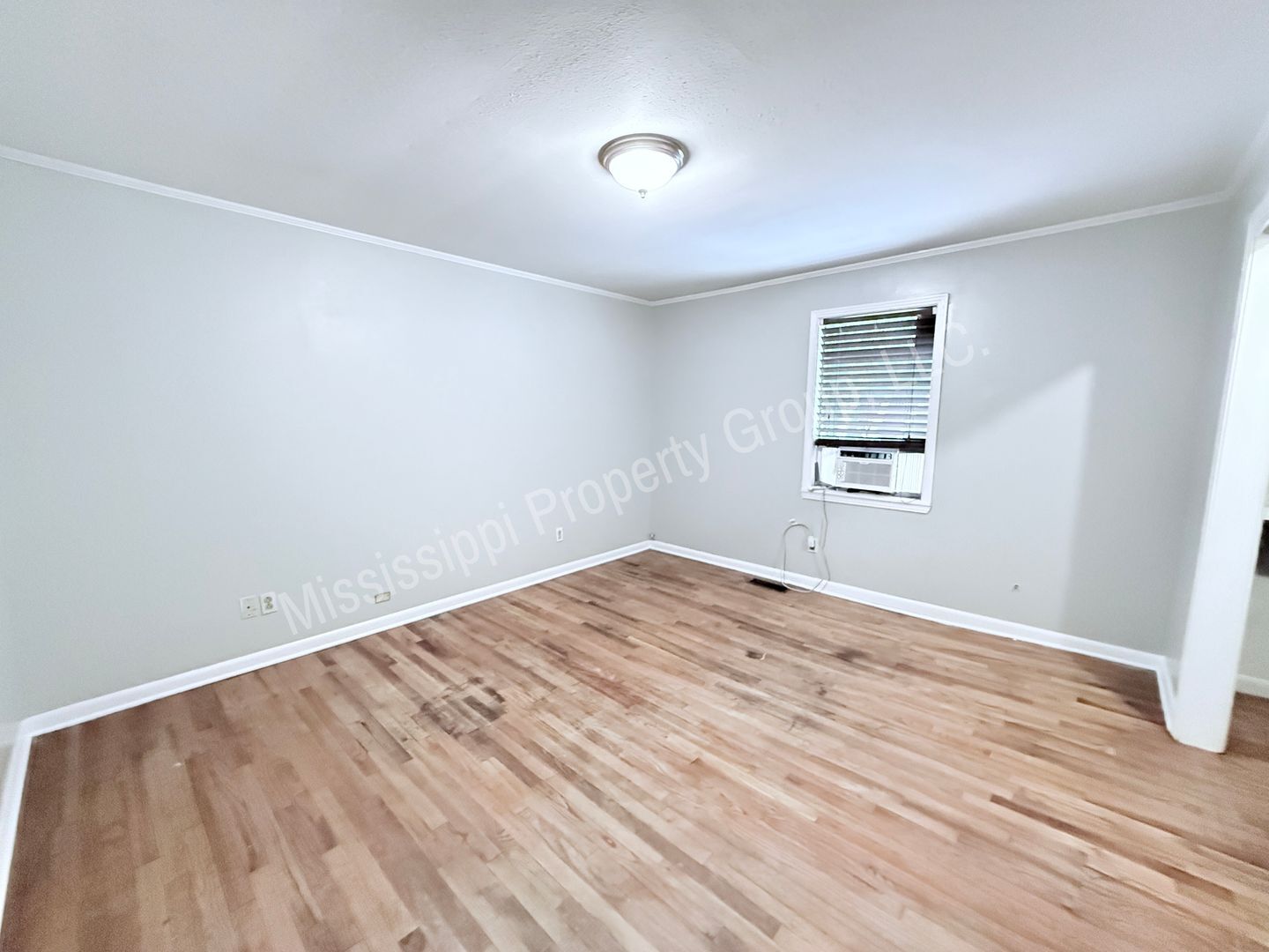 Building Photo - 1203 S 14th St