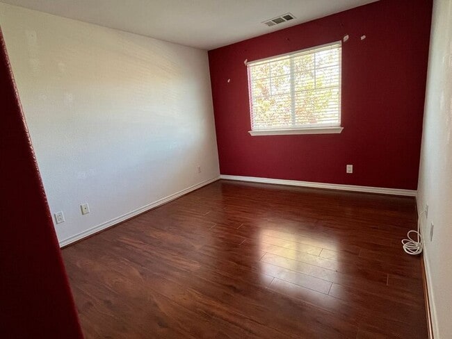 Building Photo - 31807 Empresa Cir