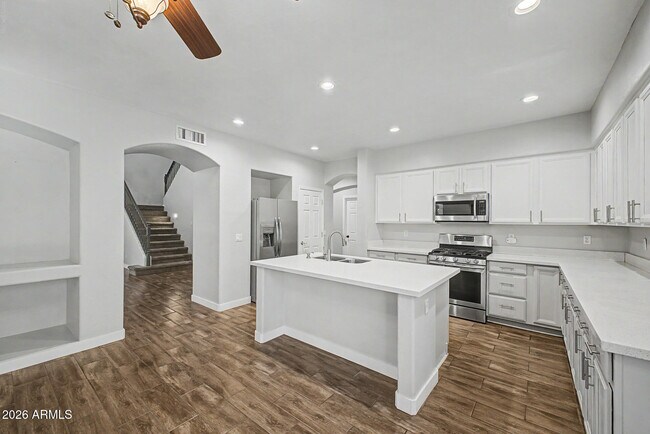 Building Photo - 17446 W Yavapai St