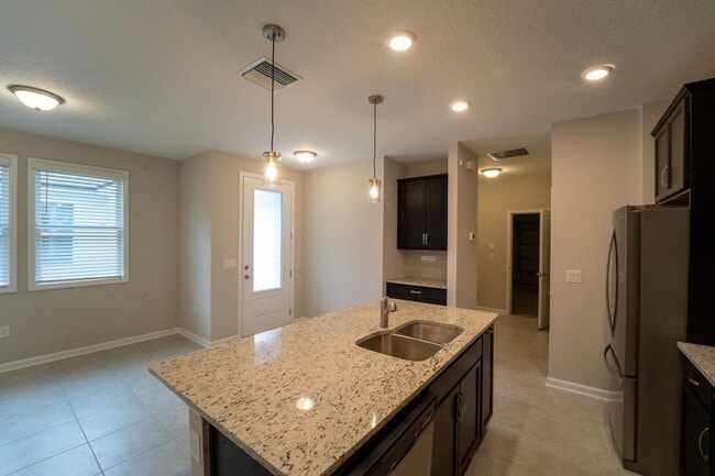 Building Photo - 298 Modesto Dr