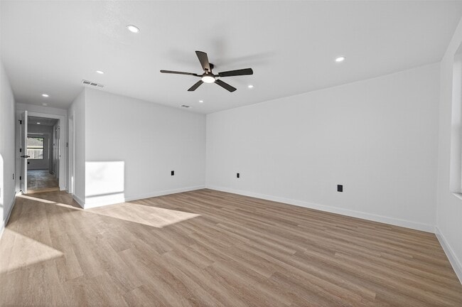 Building Photo - 6621 Jason St