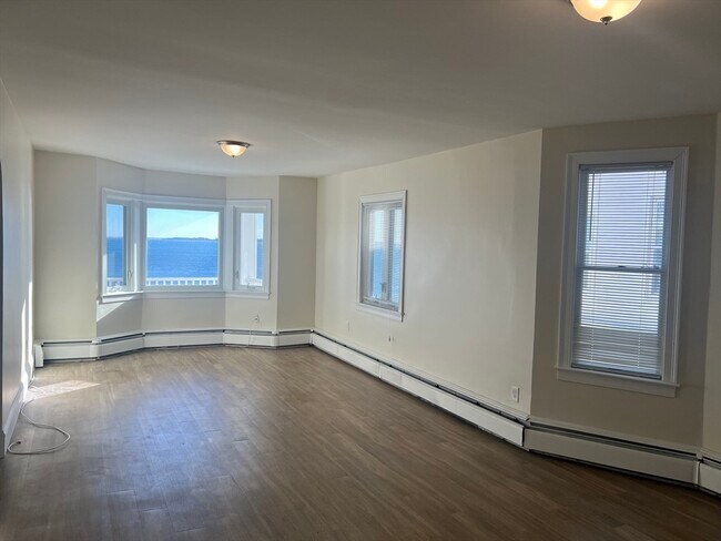 Building Photo - 66 Humphrey St