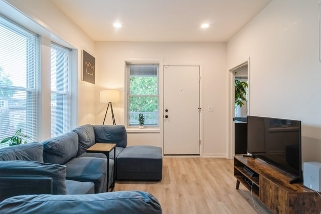 Building Photo - 3639 W Iowa St