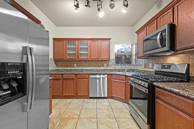 Building Photo - 3103 Sunny Prairie Dr
