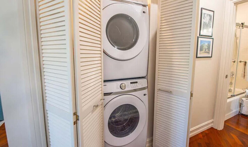 Building Photo - 120 Angela St