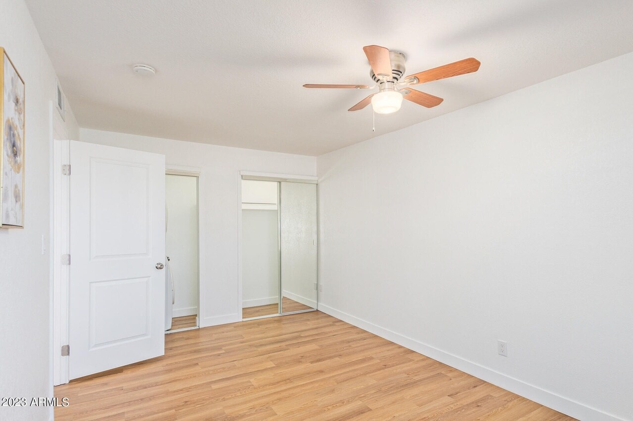 Building Photo - 2409 W Hazelwood St