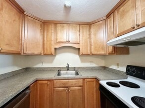 Building Photo - Holden: 2 Bed 1 Bath, Heat & Hot Water Inc...