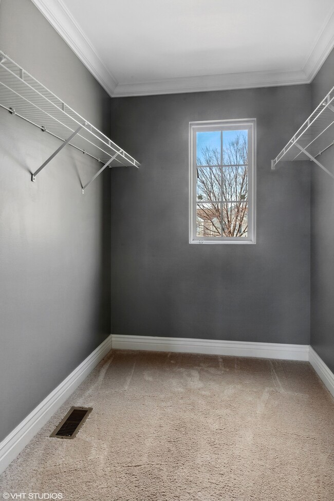 Building Photo - 1222 Courtland Cir