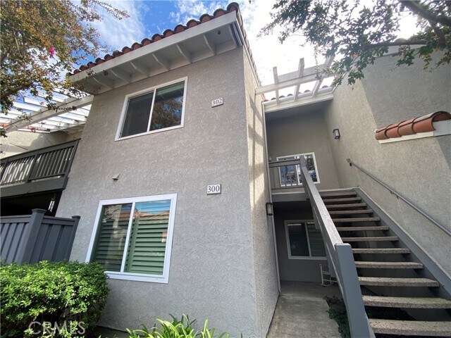 Primary Photo - 302 Lemon Grove