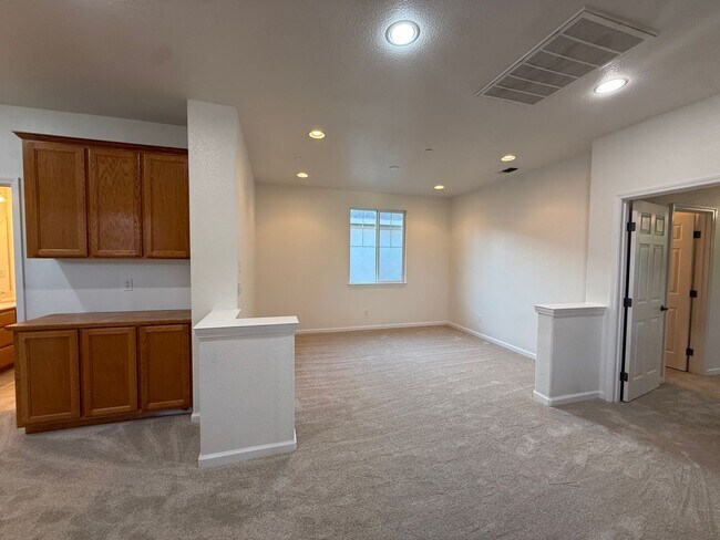 Building Photo - 133 Summertime Ln