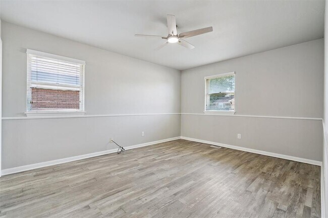 Building Photo - 4309 NW 56th Terrace