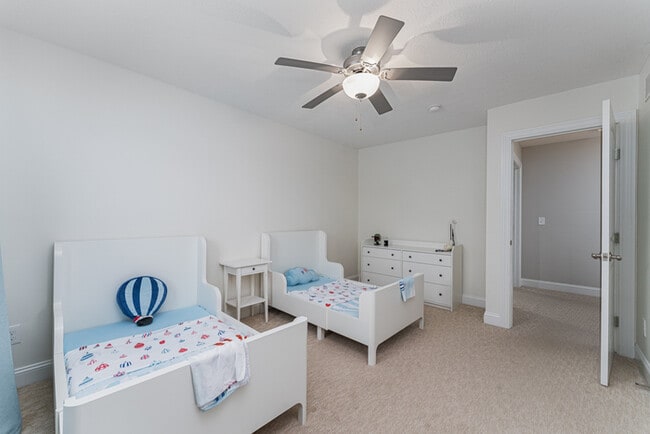 Building Photo - Stunning home in Olentangy schools!
