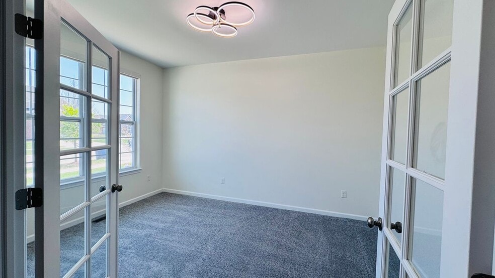 Building Photo - 912 Petersburg Dr