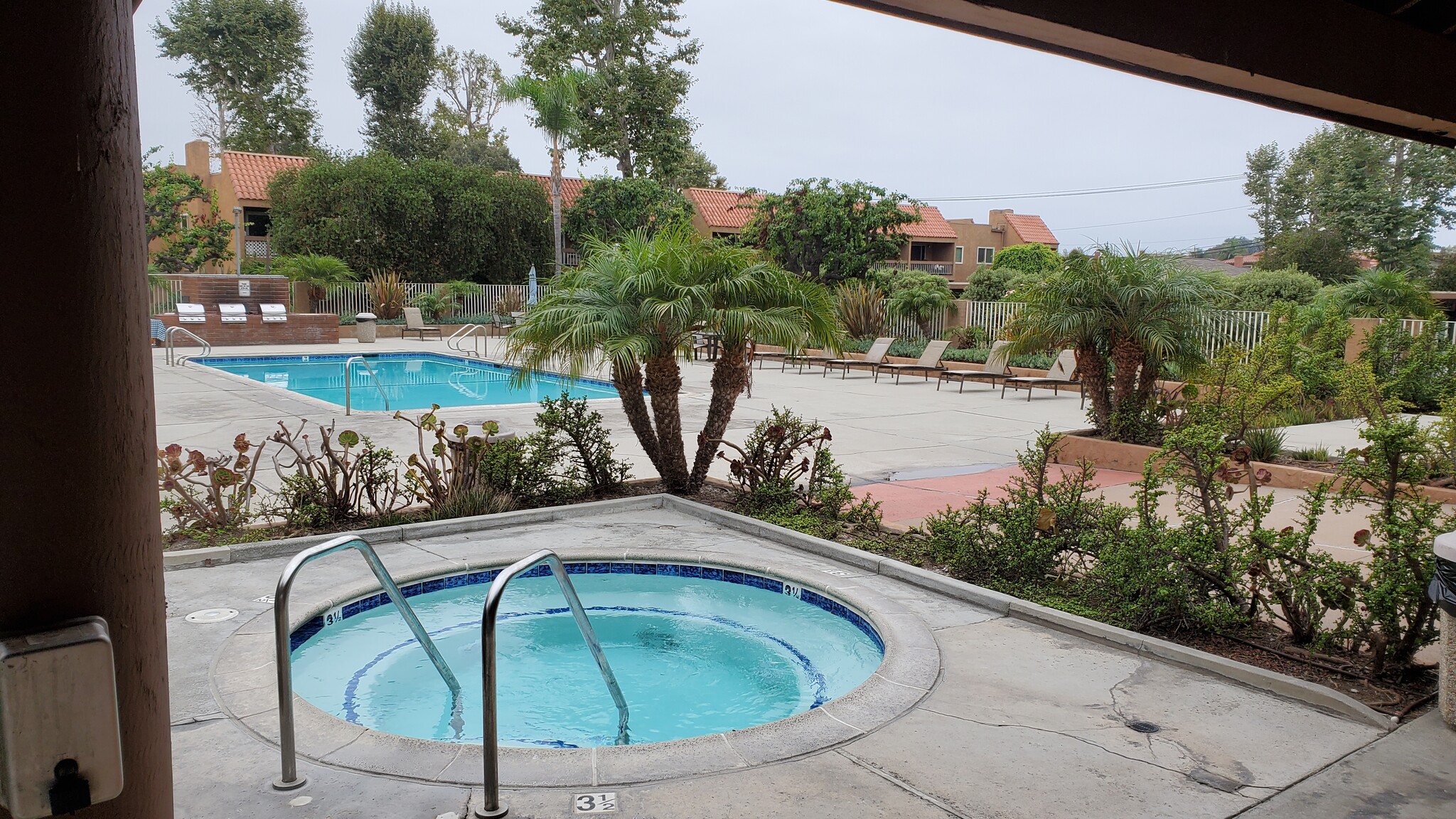 Building Photo - 6600 Warner Ave