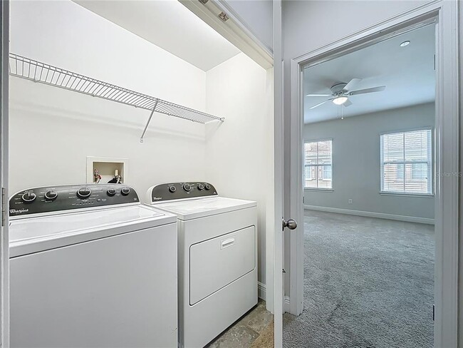 Building Photo - 561 Scotia Pl