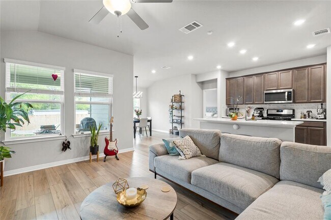 Building Photo - 11701 Copperstone Ave