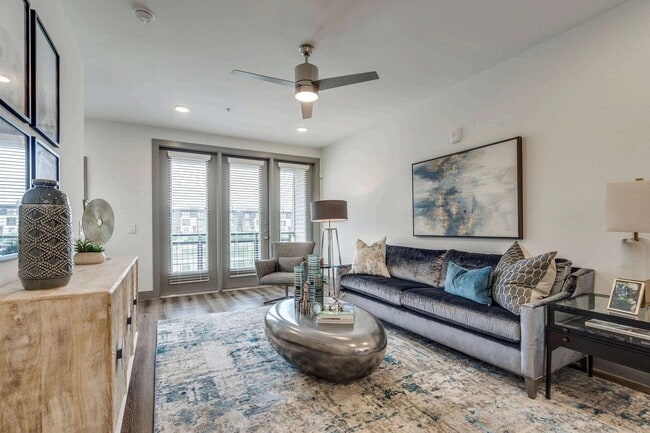 Building Photo - 4020 McEwen Rd