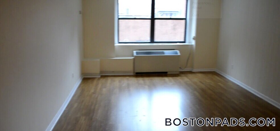 Building Photo - 62 Boylston St