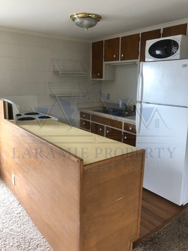 Building Photo - 529 E Spring Creek Dr