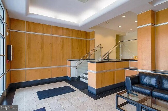 Building Photo - 1730 Arlington Blvd