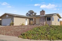 Building Photo - Rare 3 Bed, 2 Bath Home in Upper Seaside Cul-de-Sac with Spacious Yard