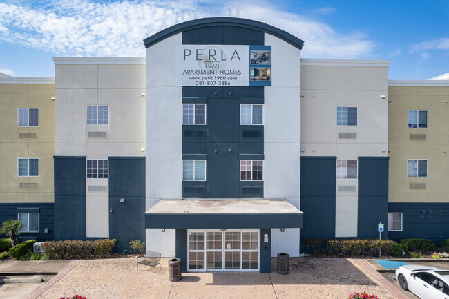 Entrance - Perla 1960