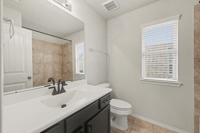 Building Photo - 20719 Winghaven Dr