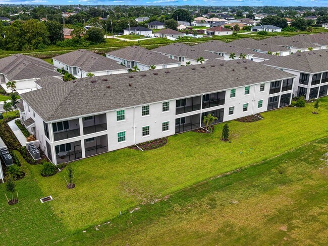 Building Photo - NEW CONSTRUCTION - 2/2 + Loft & 1 Car Garage in Ibis Landing!