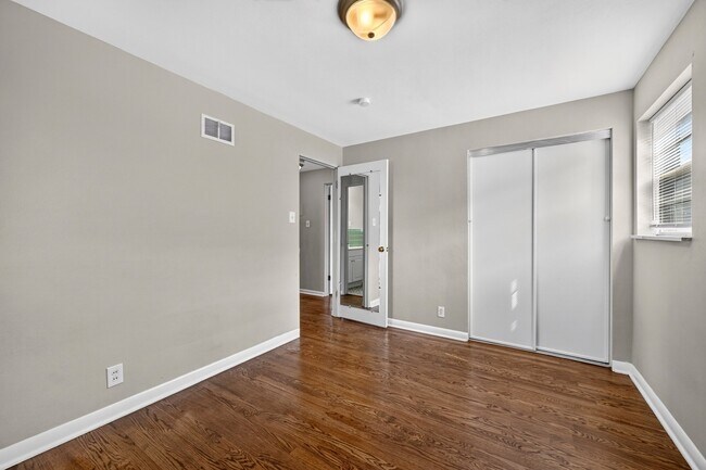 Building Photo - 8106 Fawn Ave