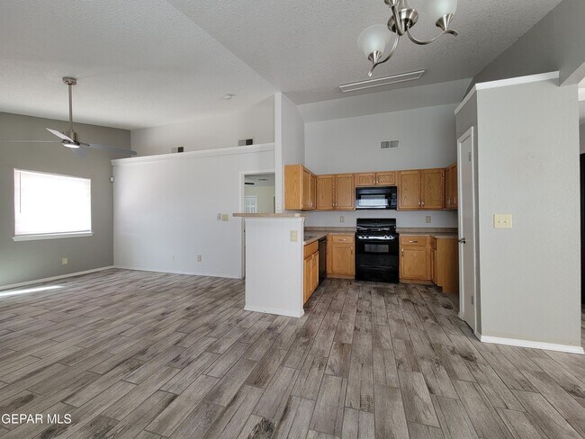 Building Photo - 14044 Peter Noyes Dr