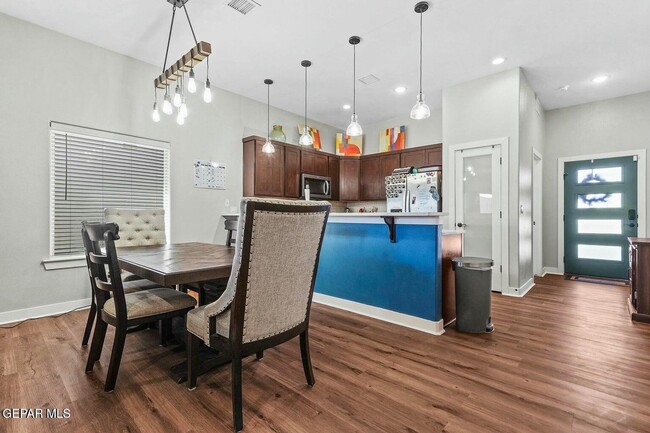 Building Photo - 13640 Matfen Ave