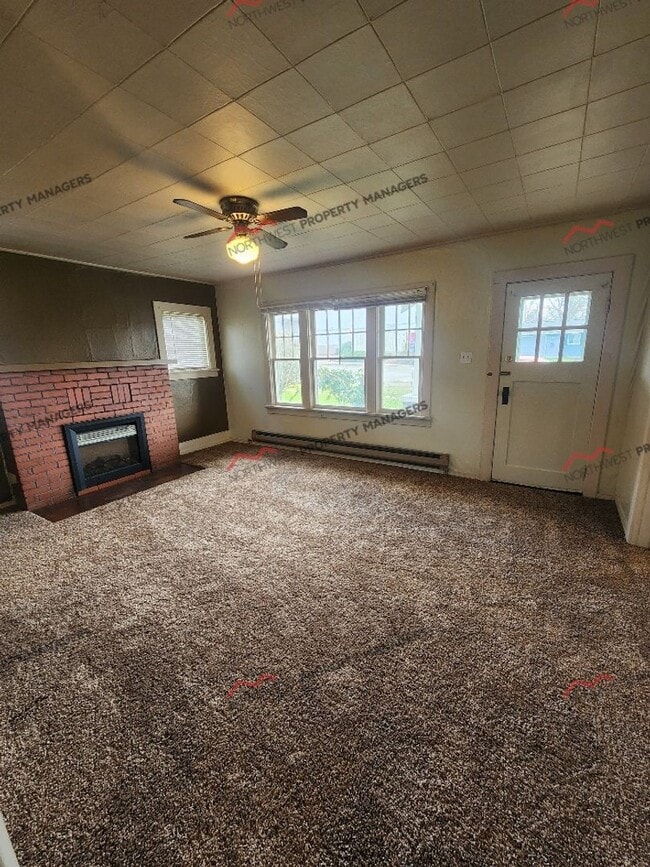 Building Photo - STATUS: AVAILABLE  | R209A | $1795