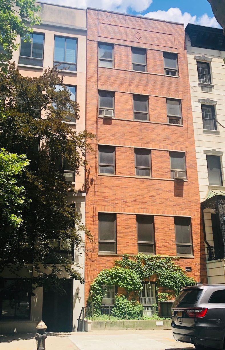 Building Photo - 421 E 50th St