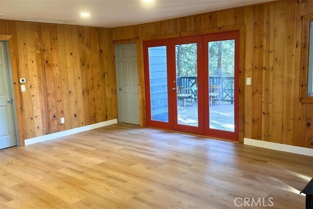 Building Photo - 476 Redwood Dr