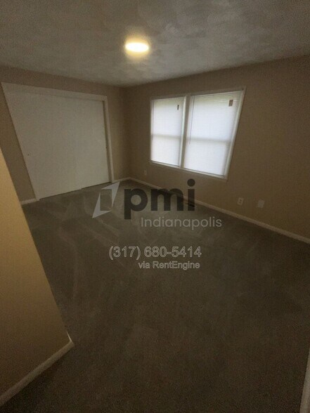 Building Photo - 413 W 11th St