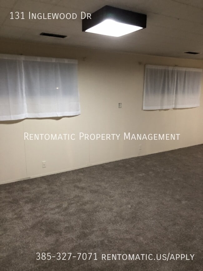 Building Photo - 131 Inglewood Dr