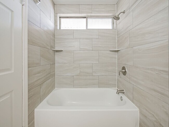 Building Photo - Charming Home in Desirable White Lake Neighborhood