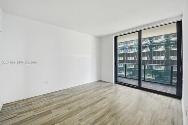Building Photo - 801 S Miami Ave