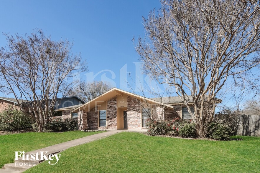 Building Photo - 3729 Dumas Trail