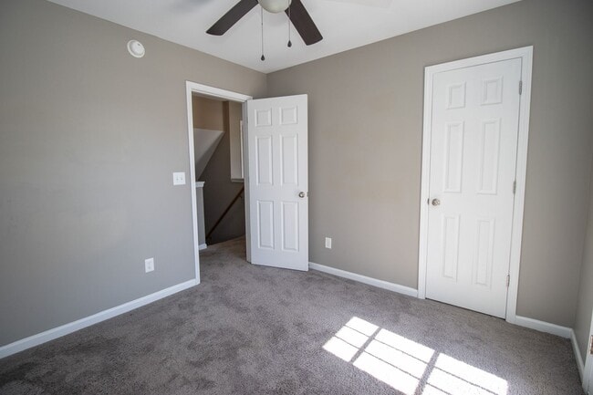 Building Photo - 101 Saskatoon Dr