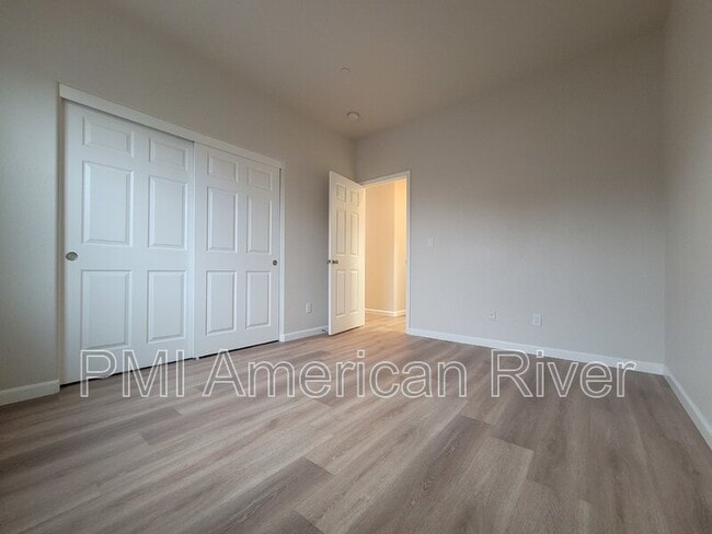 Building Photo - 8143 Crystal Walk Cir