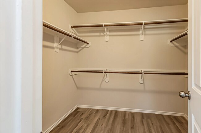 Building Photo - 2751 Madison Ct