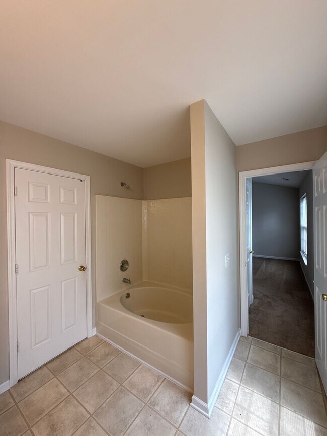 Building Photo - 1525 Braveheart Ln