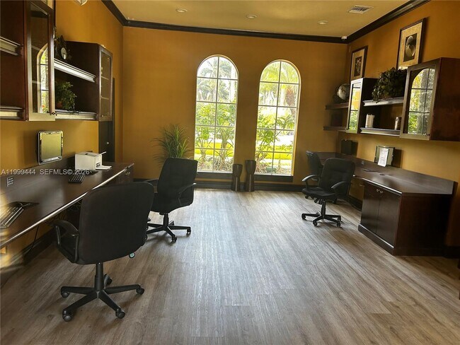 Building Photo - 2201 W Preserve Way