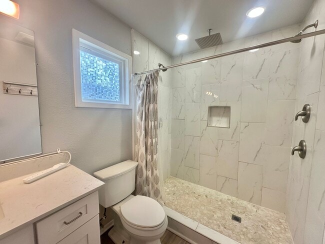 Building Photo - 3 Bed 2 Bath NEW MANAGEMENT IN AUSTIN TX!!!