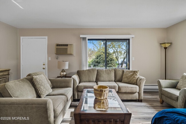 Building Photo - 119 Avery Ave